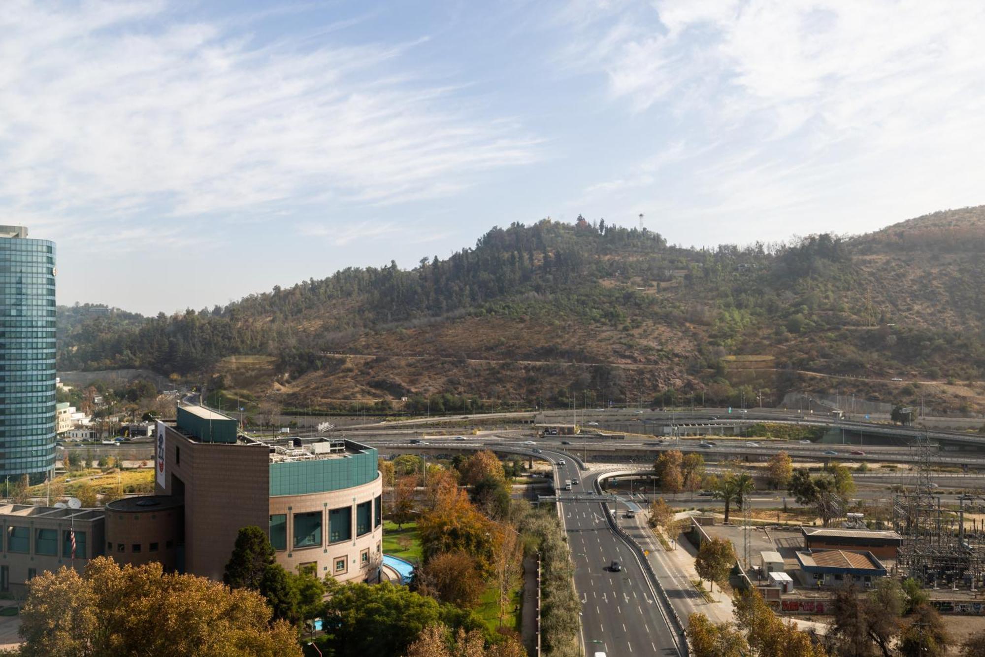 Holiday Inn Express Santiago Las Condes, An Ihg Hotel Exterior photo